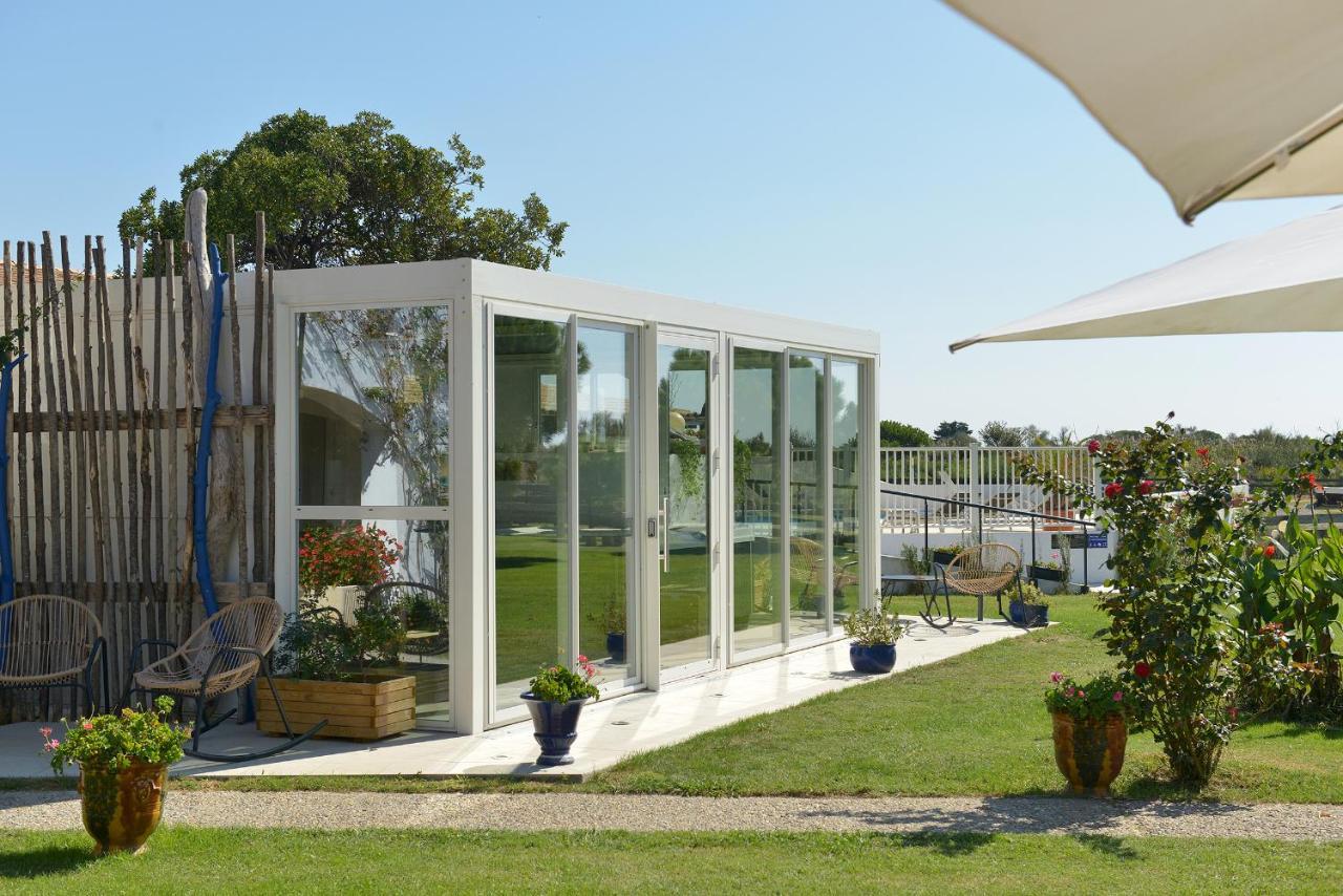 Mas De La Grenouillere Hotel Et Centre Equestre En Pleine Nature Saintes-Maries-de-la-Mer Exterior photo