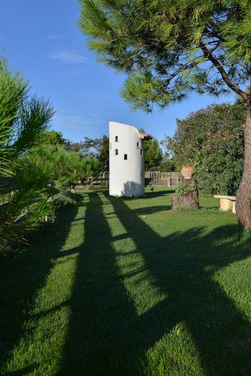 Mas De La Grenouillere Hotel Et Centre Equestre En Pleine Nature Saintes-Maries-de-la-Mer Exterior photo