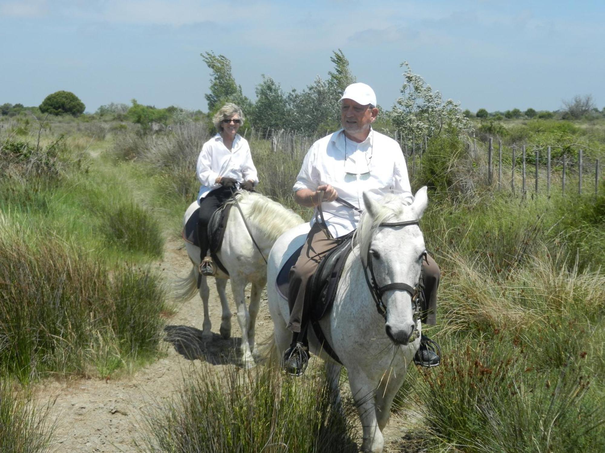 Mas De La Grenouillere Hotel Et Centre Equestre En Pleine Nature Saintes-Maries-de-la-Mer Exterior photo